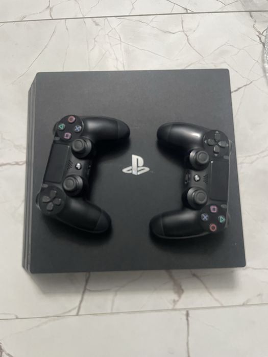 Плейстейшин 4 в не рабочем состоянии