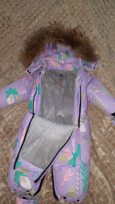 Продам  зимний комбинезон на девочку