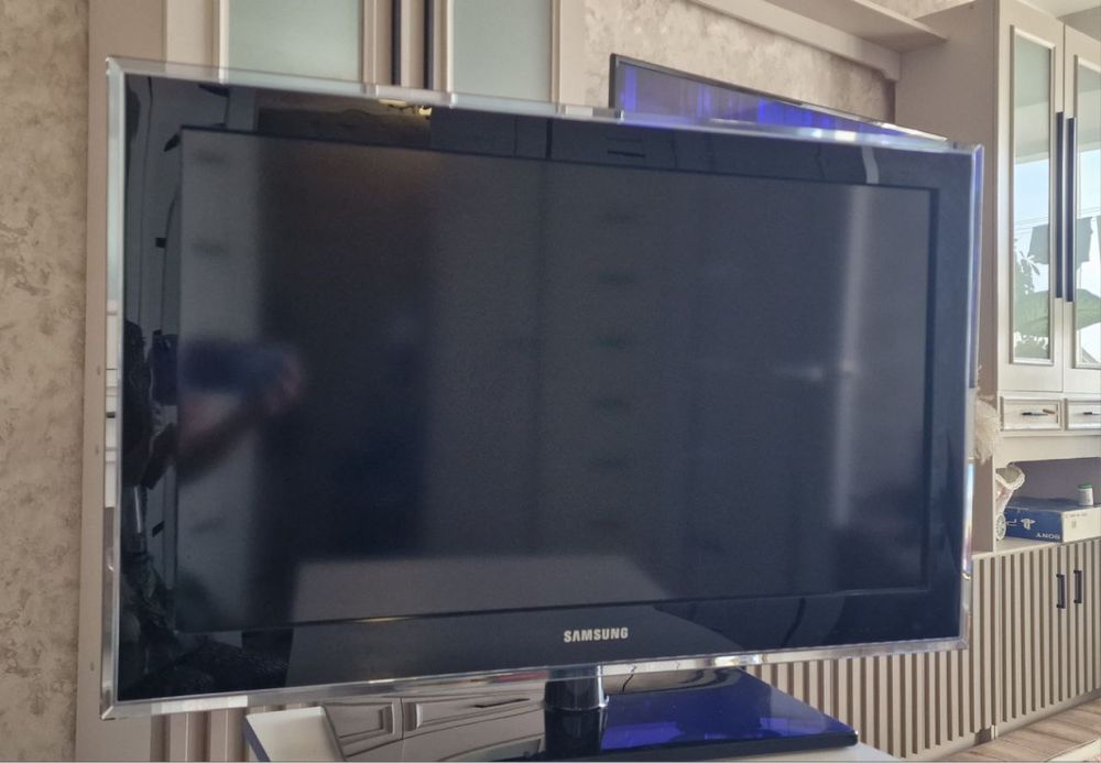 Телевизор самсунг