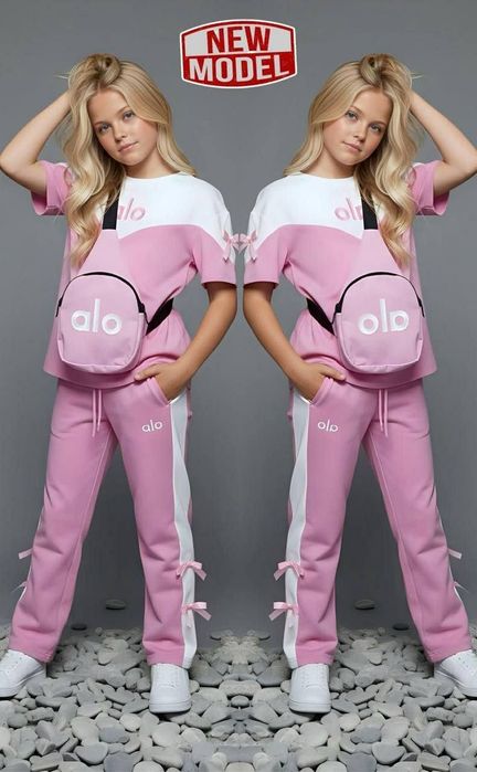 Compleu copii diferite modele