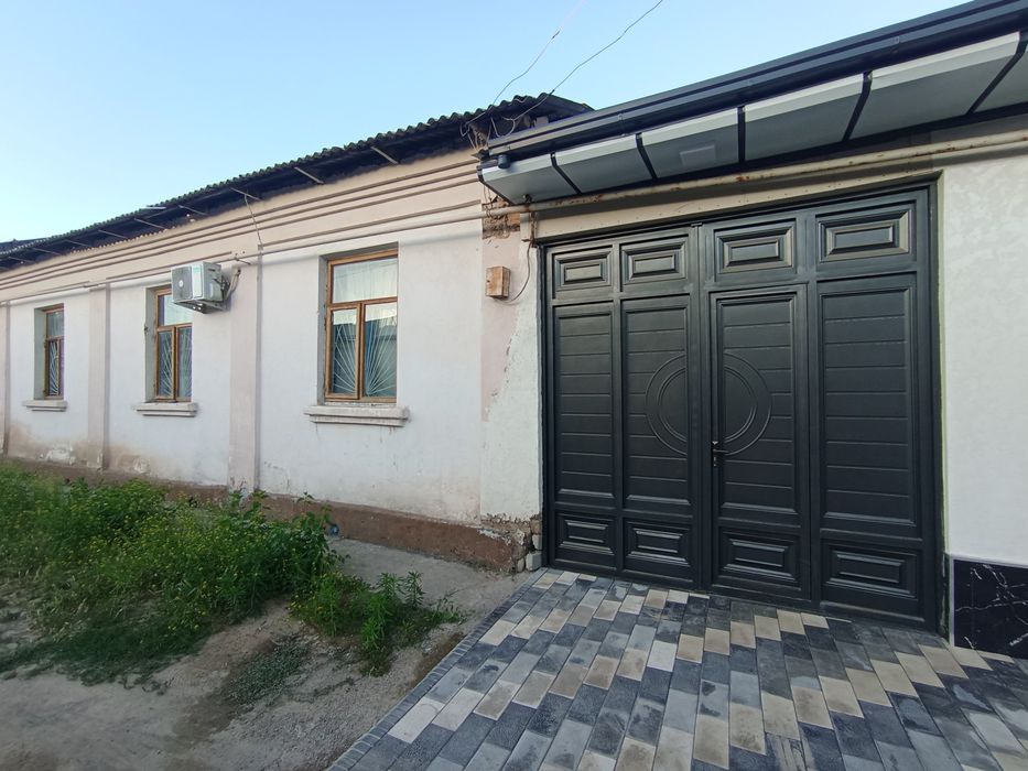 Продаёт участок в Бектемире
