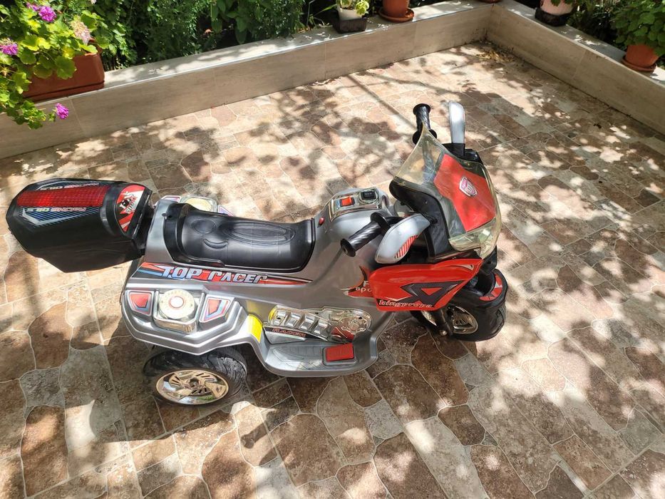 Детски акумулаторен мотор и кола-комплект