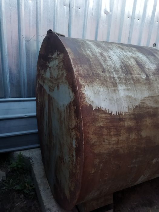 Продам бочку 3 тонны