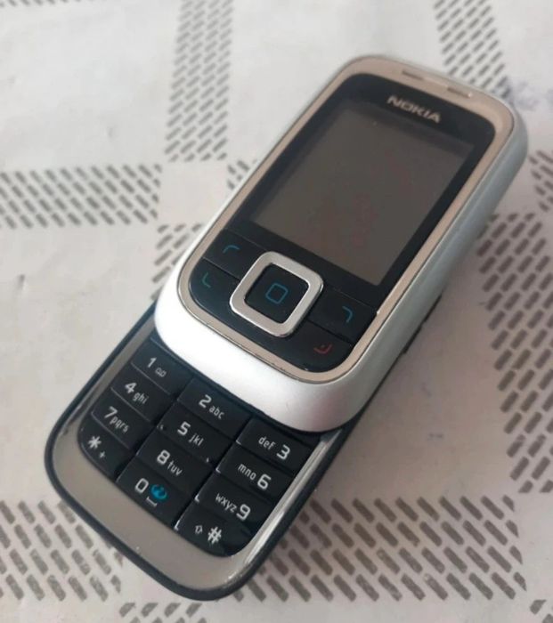 Telefon Colectie Nokia 6111 , Liber retea , stare exceptionala , incarcator