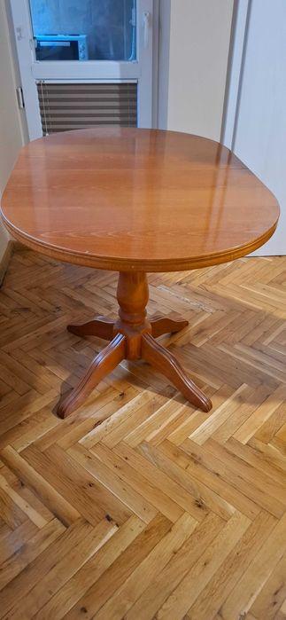 Разтегателна трапезна маса