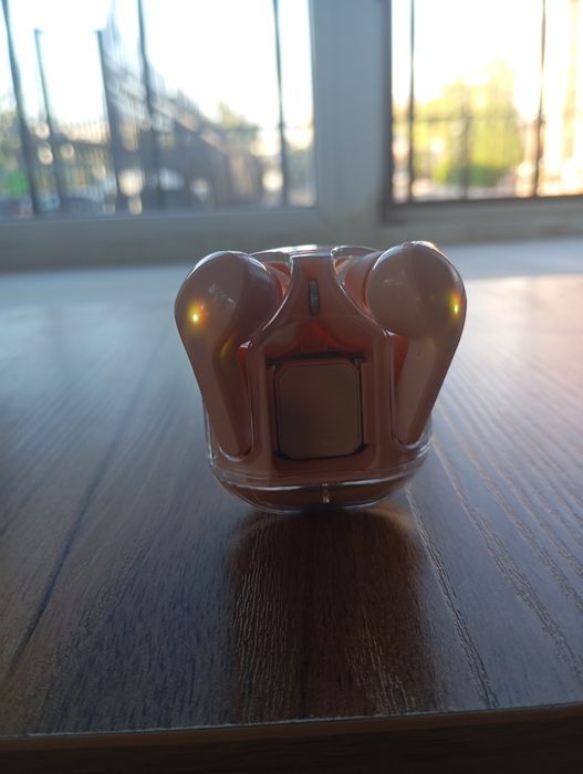 TWS наушник ещё новый