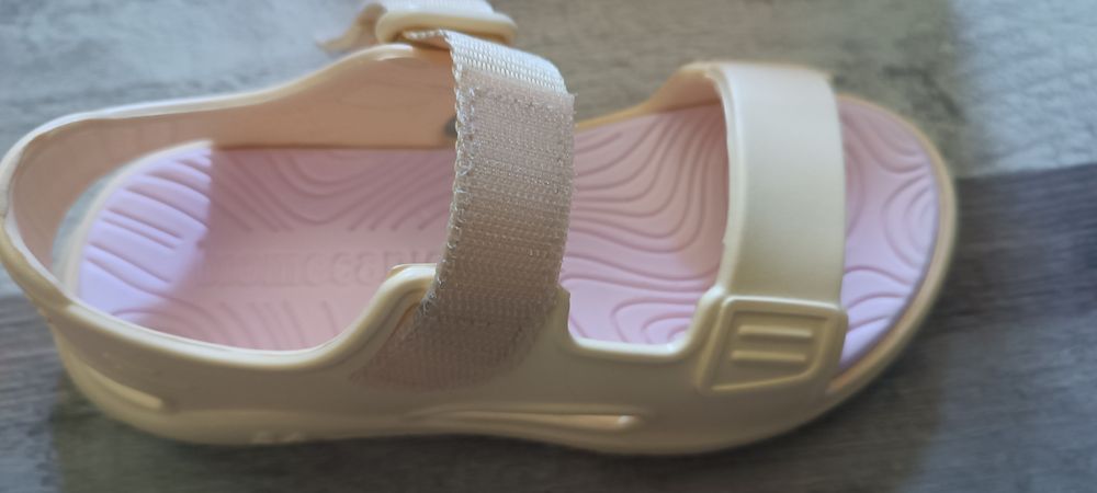 Biomecanics Детски сандали НОВИ EU31