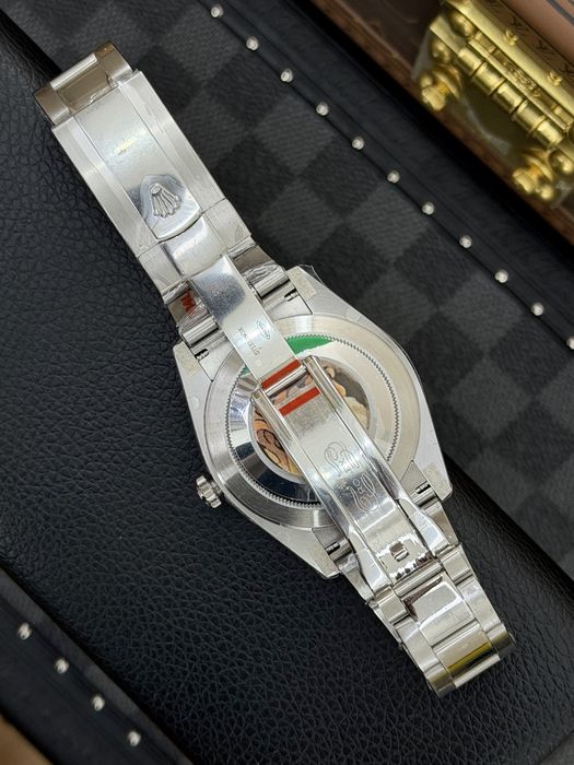 Rolex Date-Just 41 Green Ombre Dial ETA 3235