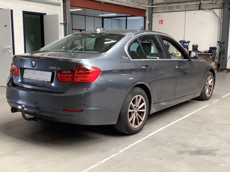 BMW 3er 318d Lounge 2013