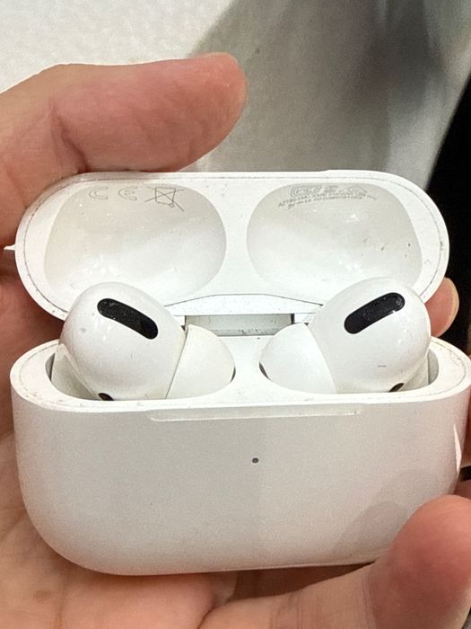 Apple AirPods 1 поколения