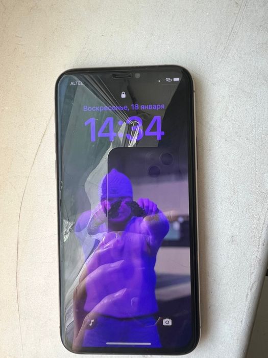 Телефон айфон11про