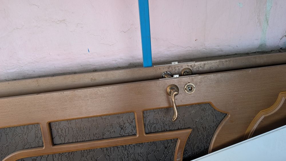 Продам двери межкомнатные