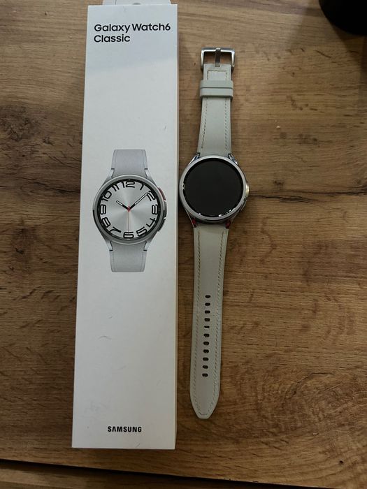 Продавам Galaxy Watch 6 classic