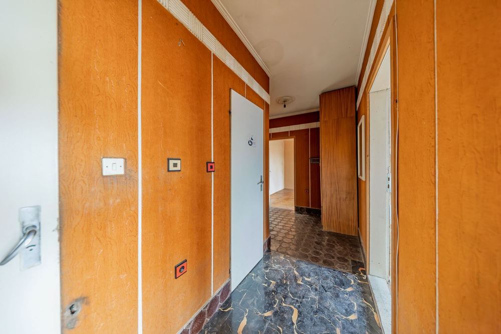 3-стаен в Плевен-9-ти квартал площ 66 цена 109000