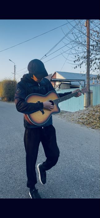 Гитара акустическая