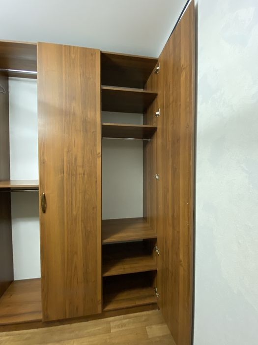 Продам шкаф как новый