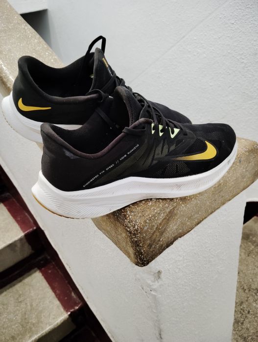 Adidași Nike -Nu trimit!