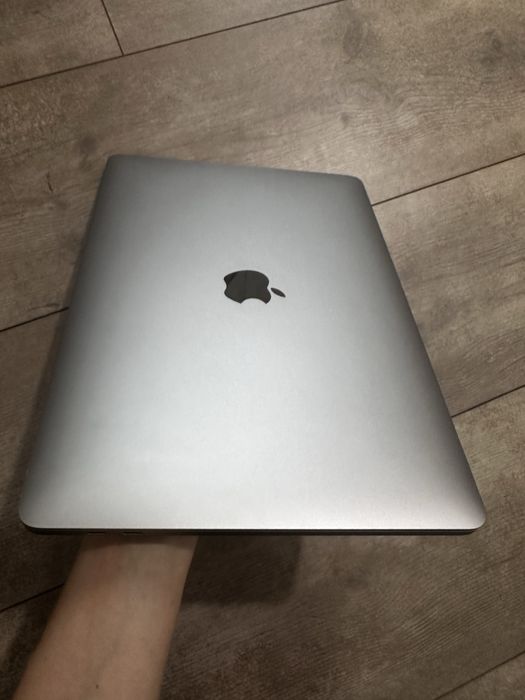 MacBook Pro 13 inch 2020