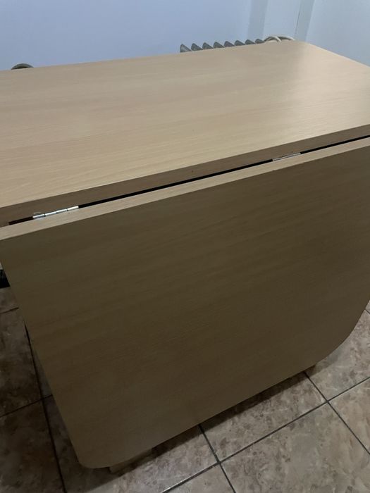 Masă pliantă- stare foarte bună