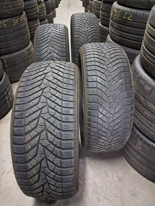 Anvelope second iarna 235 50 R18 Yokohama