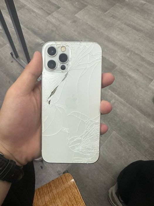 Айфон 12про без ремонта