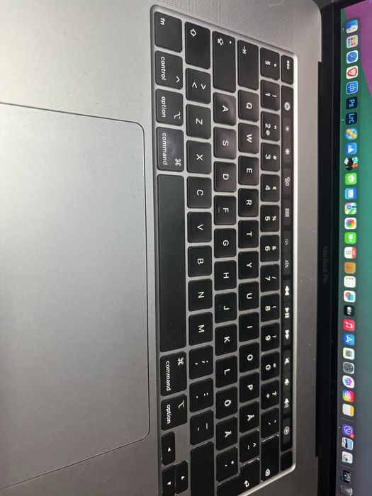 MacBook PRO 16-inch