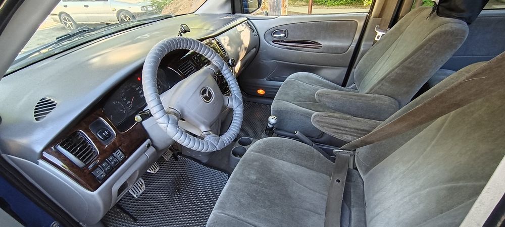 Продам машину Mazda Mpv