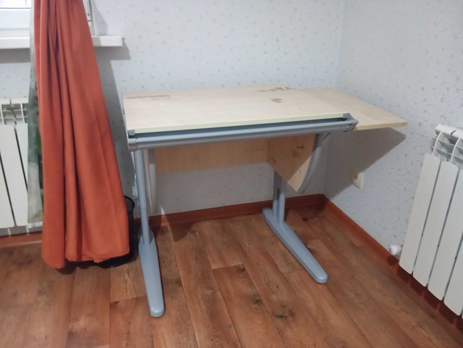 Стол для младшеклассника