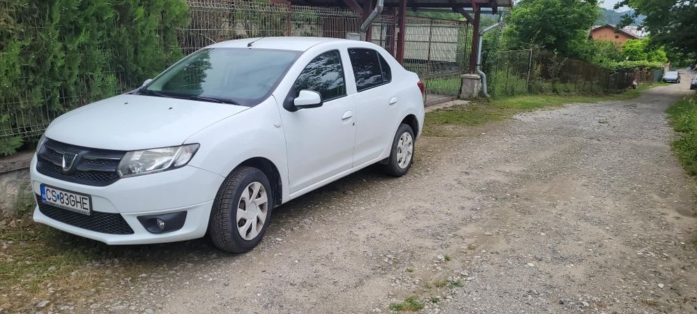Vând Dacia Logan