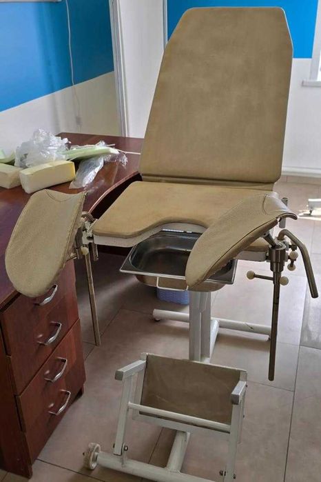 Гинекологическое кресло