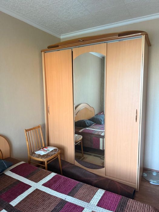 Спальный гарнитур продам.