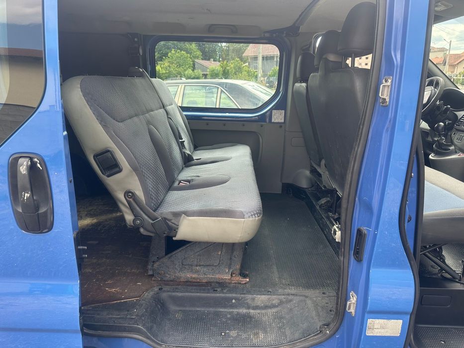 Renault Trafic 6 locuri Maxi