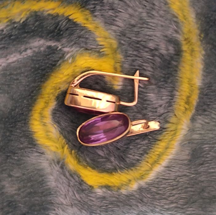 Золотые серьги с аметистами