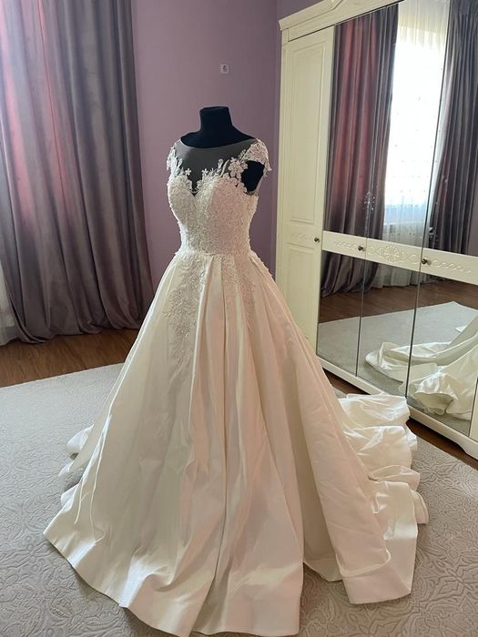 Продам свадебное платье