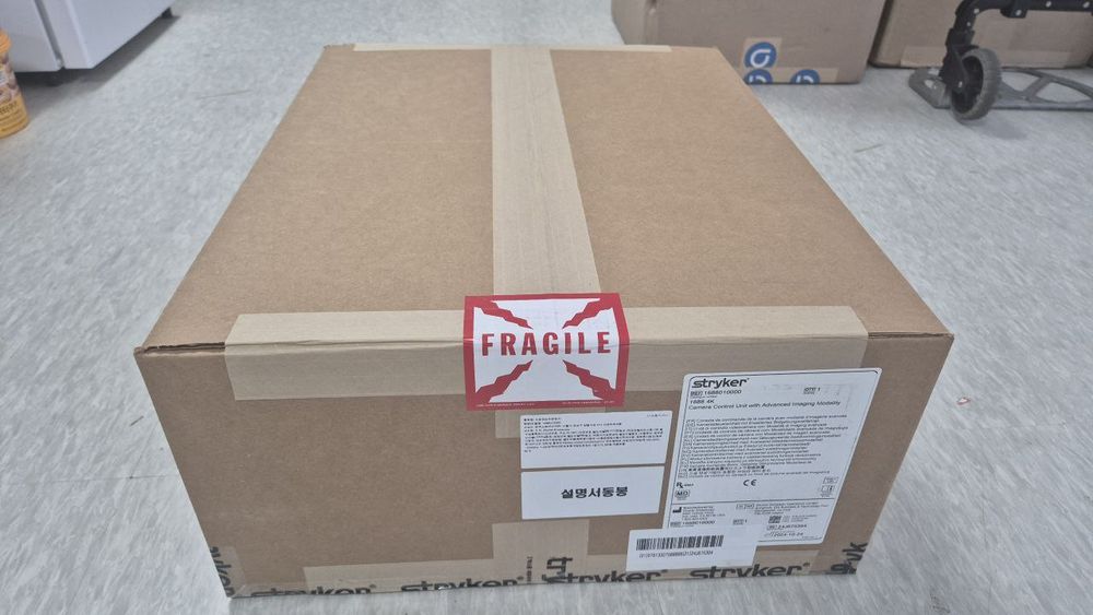 Stryker 1688 4 K  AIM.   28.000$