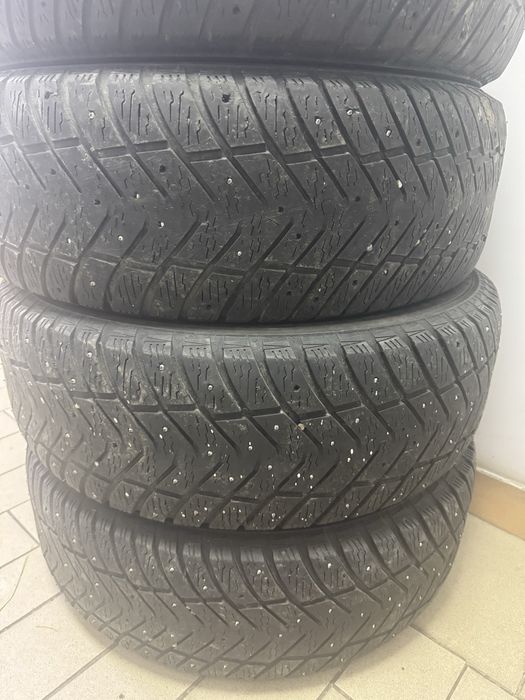 Продам шины на автомобиль 265/65 r17