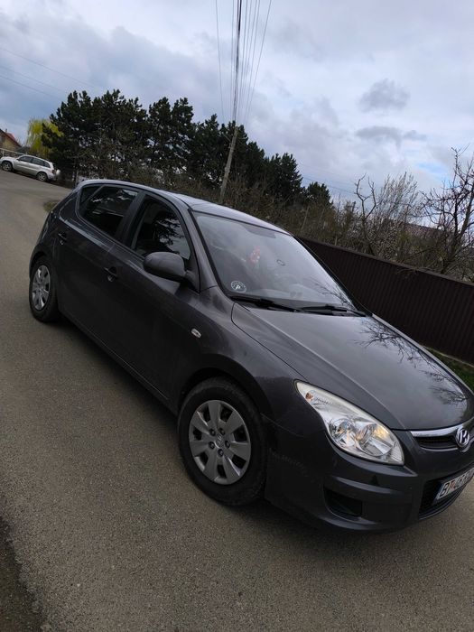 HYUNDAI i30 0 — imagine 4