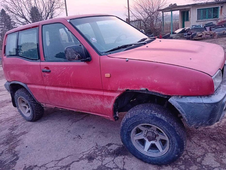 Nissan Terrano на части