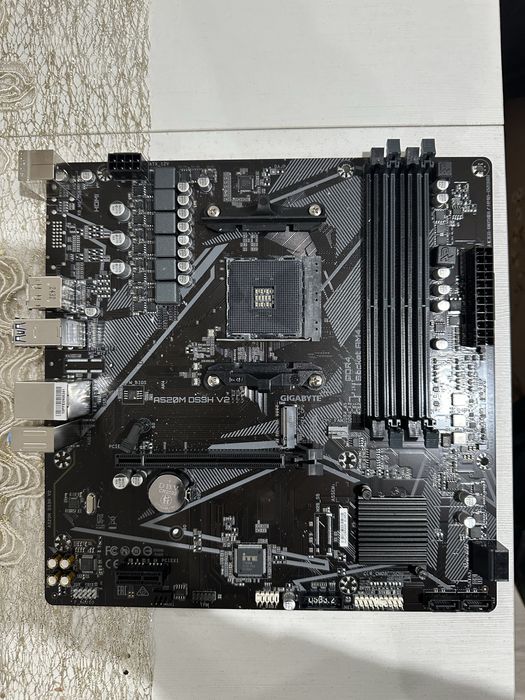 Placa de bază Gigabyte A520m DS3H V2, SOCKET AM4 (Garanție)