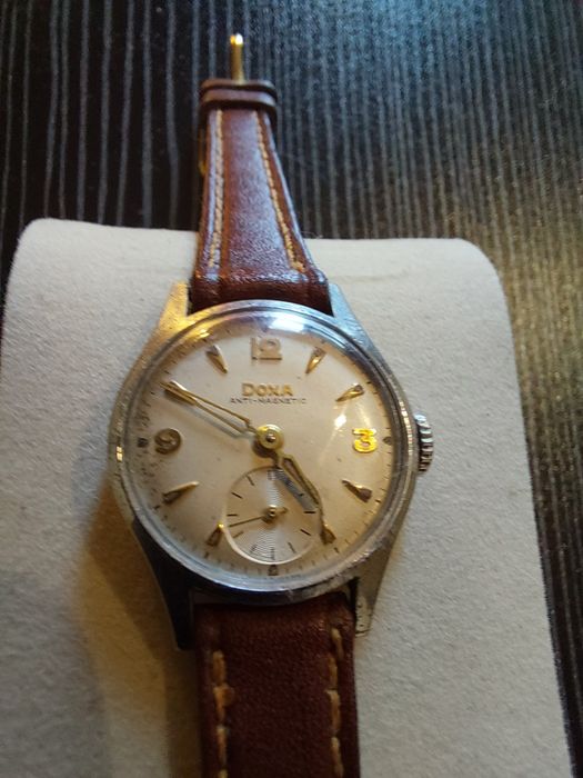 Часовник Doxa дамски