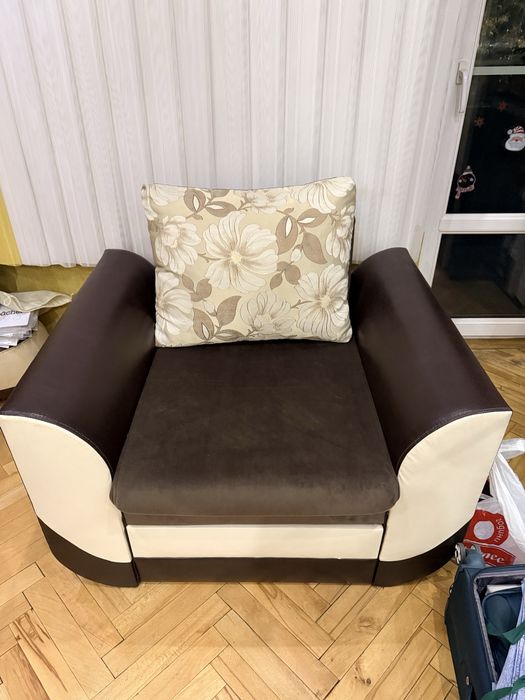 Продавам почти неизползван разтегателен фотьойл Модус