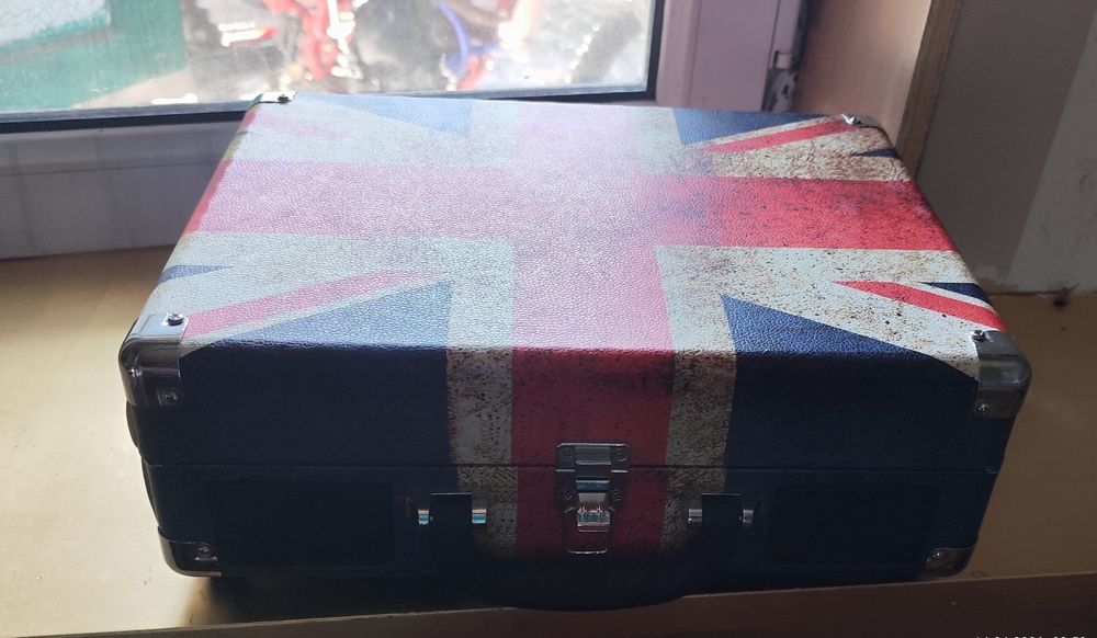 Виниловый проигрыватель