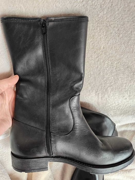 Cizme mar. 38 (merg 37-37,5)