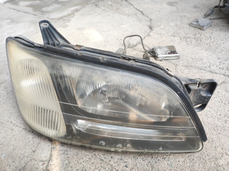 Фары на Субару Легаси Б4