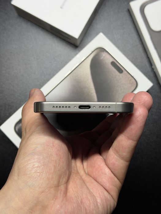 iPhone 15 Pro Max + Airpods 3 Оригинал