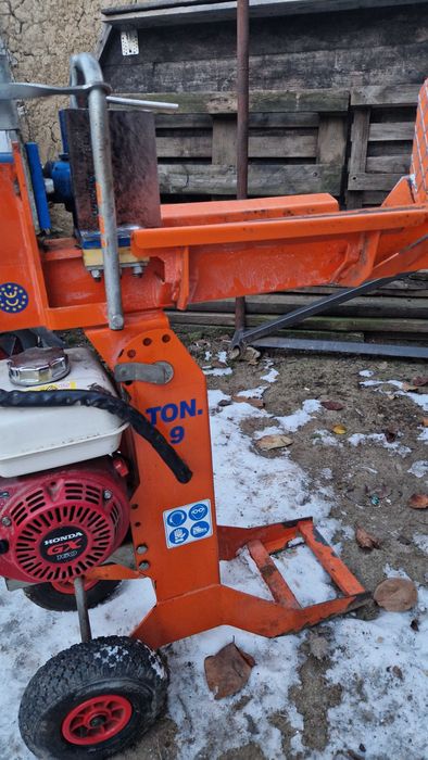 Despicator hidraulic 10 tone pentru tractor