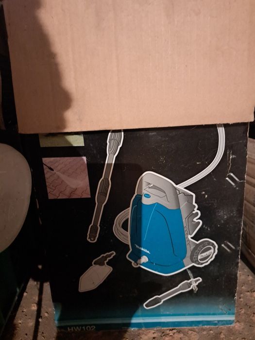 Водоструика за килими и коли