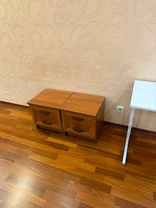 Продам спальный гарнитур и 2 кровати
