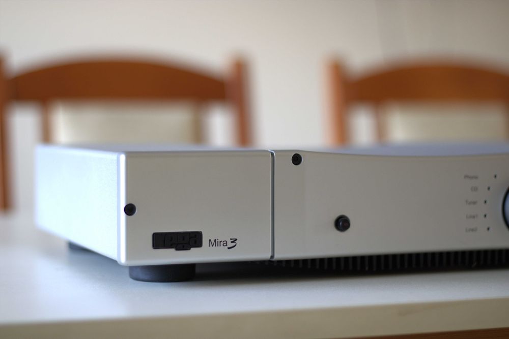 Усилвател Rega Mira 3