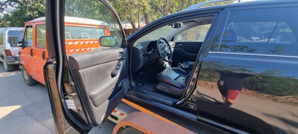 Toyota avensis 2.4 automatic  Тойота авенсис 2.4 автоматик на части